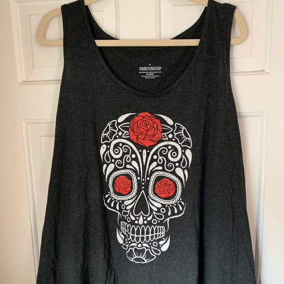 Tops - Skull tank top
